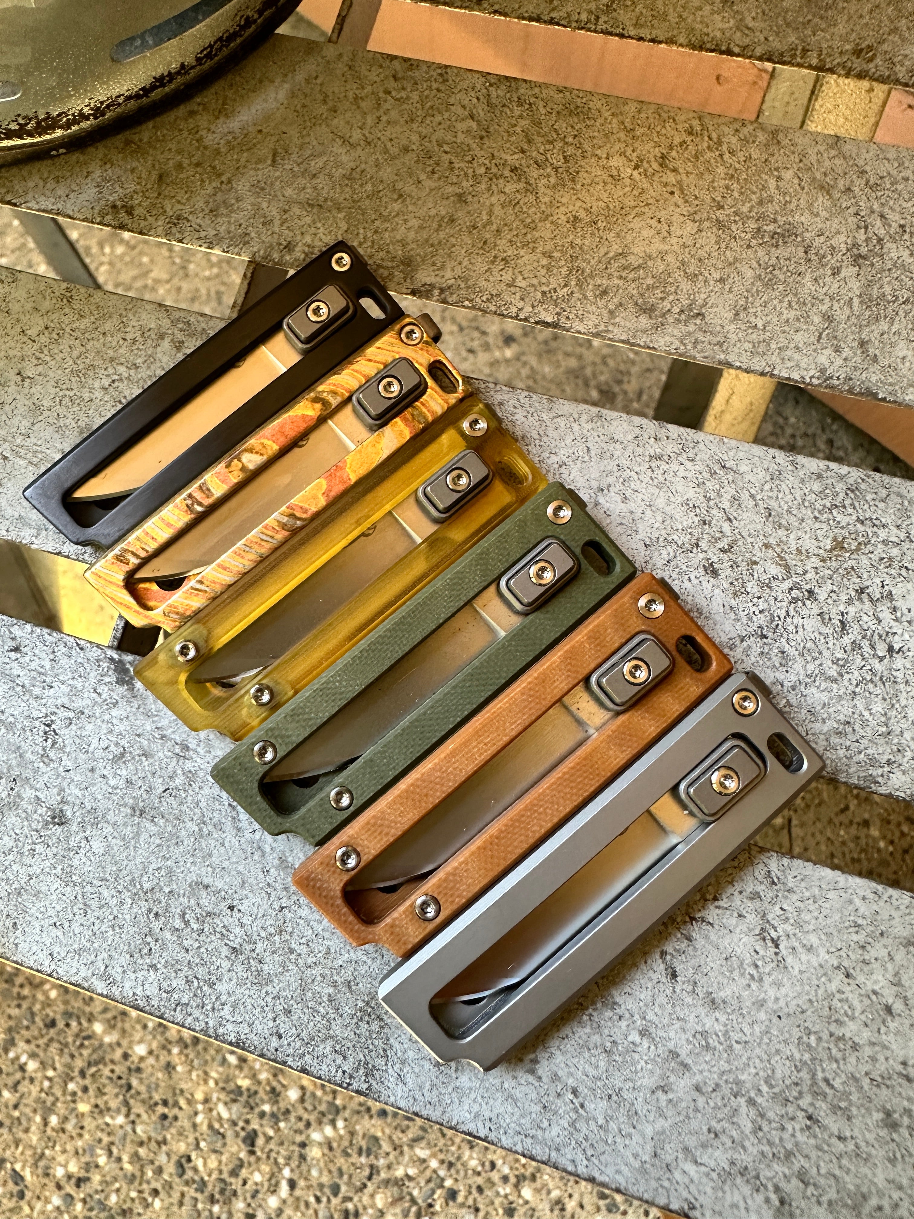 KatanaO Manual OTF - A Great EDC Knife