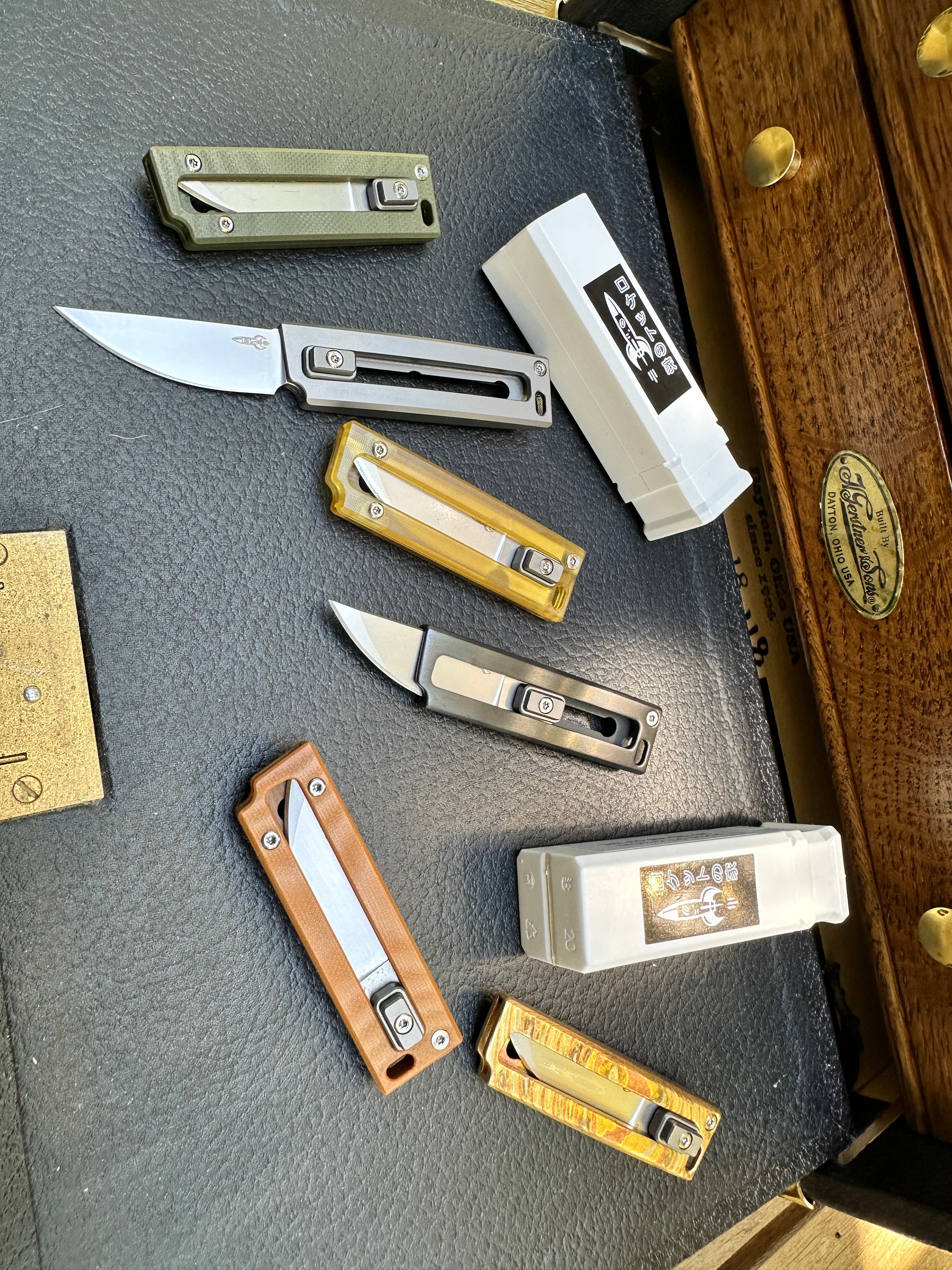 KatanaO Manual OTF - A Great EDC Knife