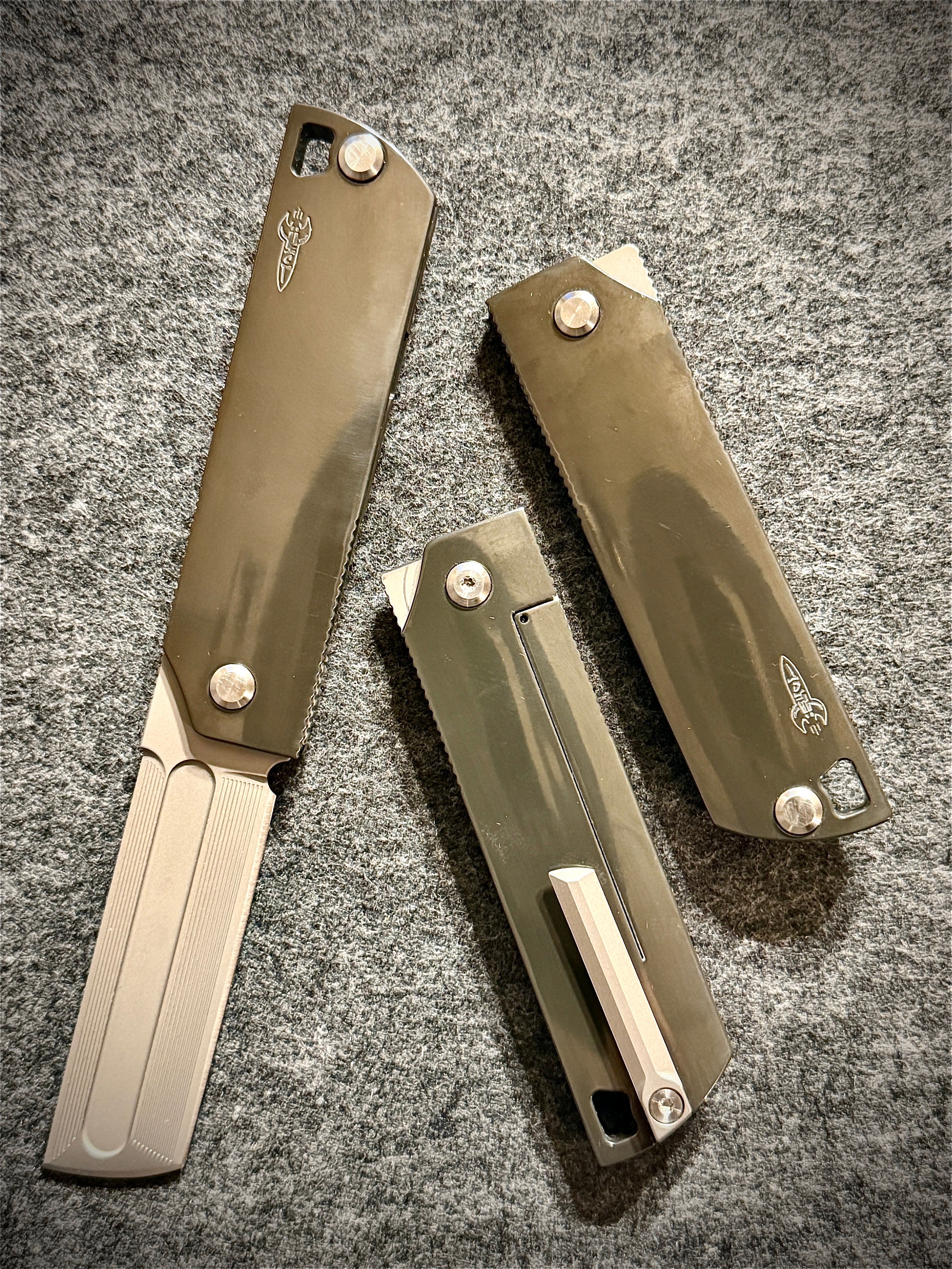 Exotic MaximX with Zirconium Scales w/ Clip