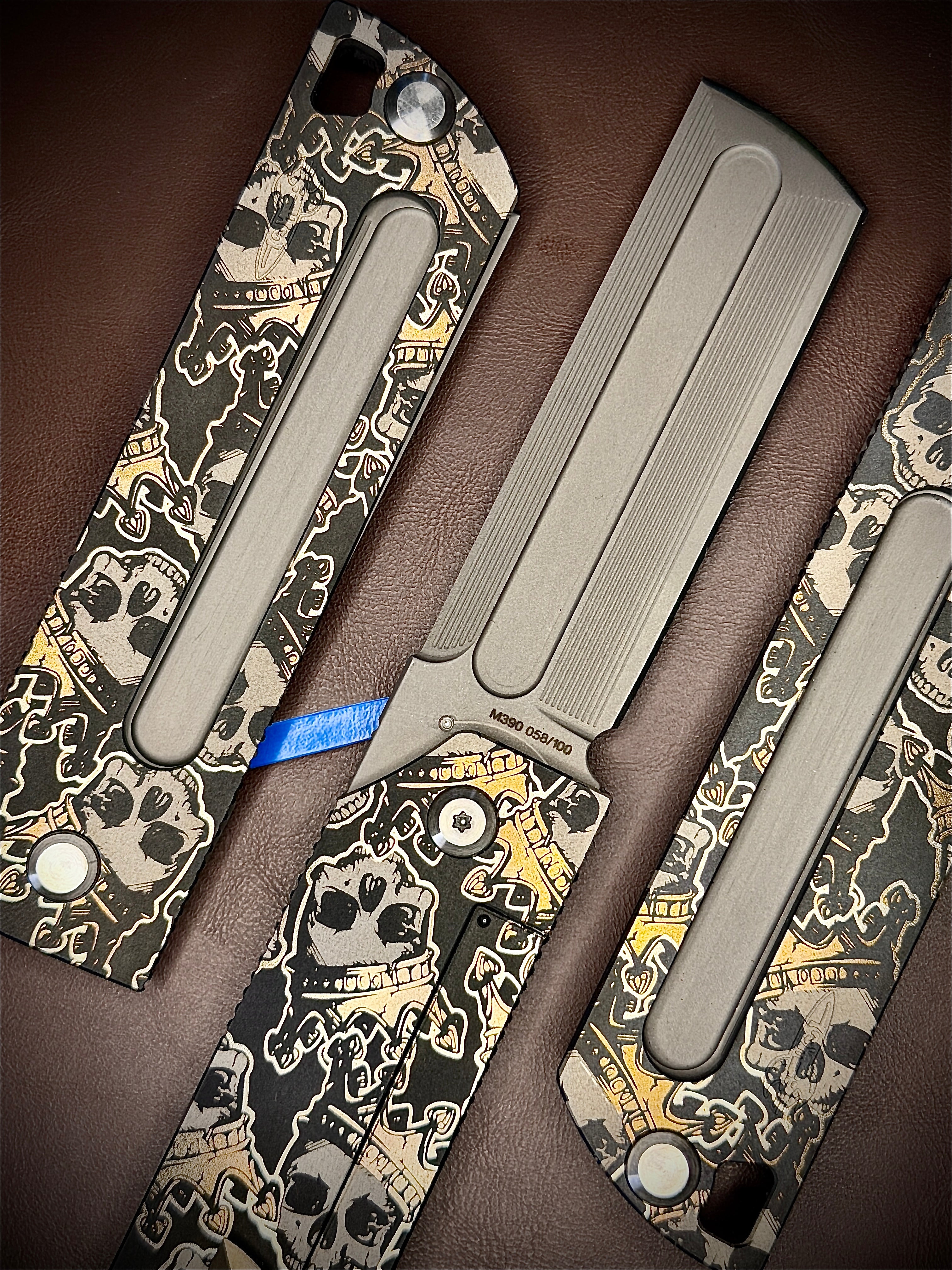 Hail to the King Art Flipper folding knife (MaximX) w/ Clip