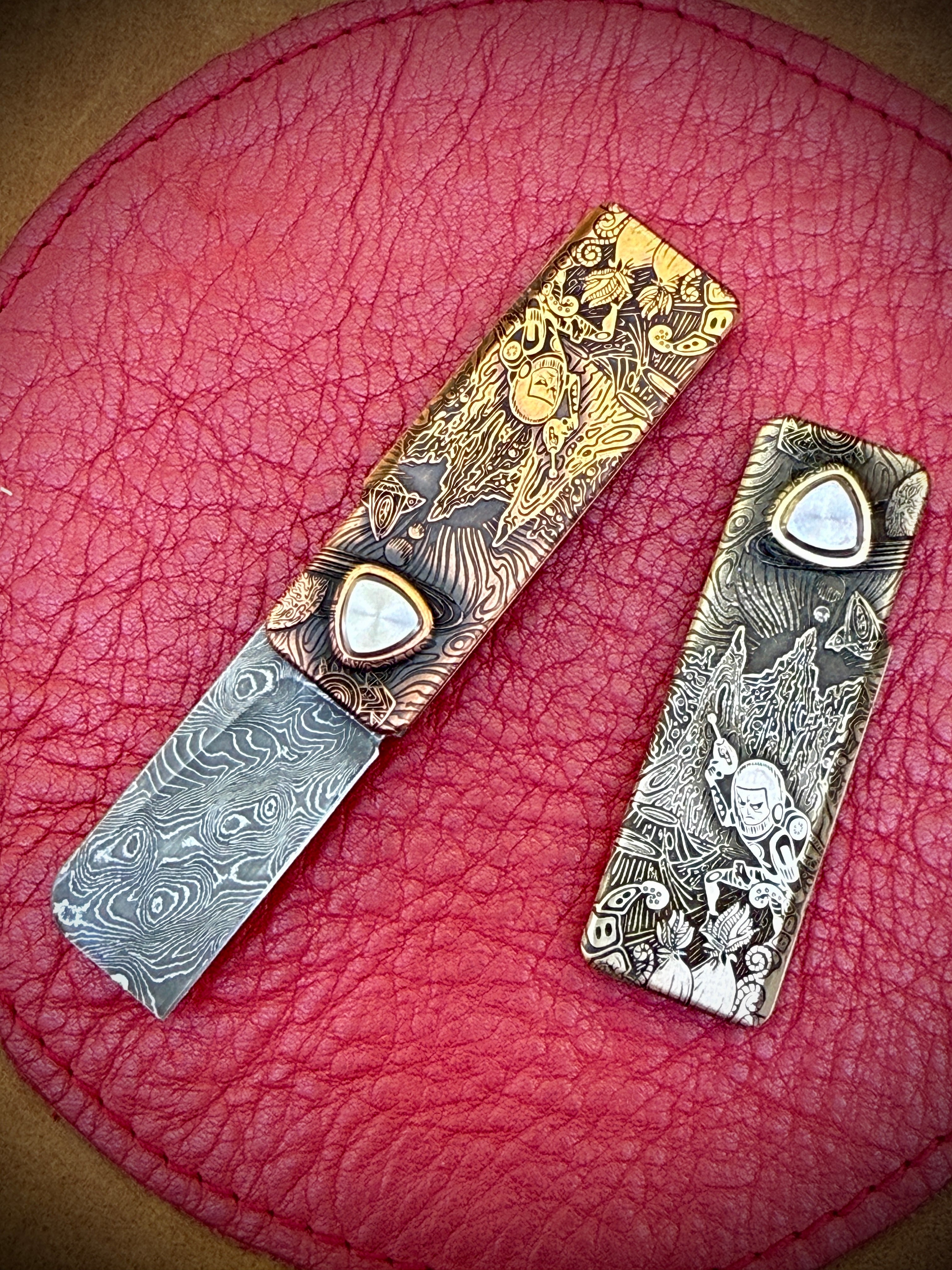 Space Ranger Griffy Scissor Folder